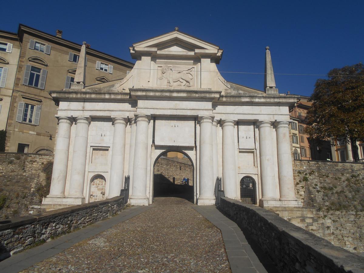 La Maison Des Artistes Bergamo Zewnętrze zdjęcie